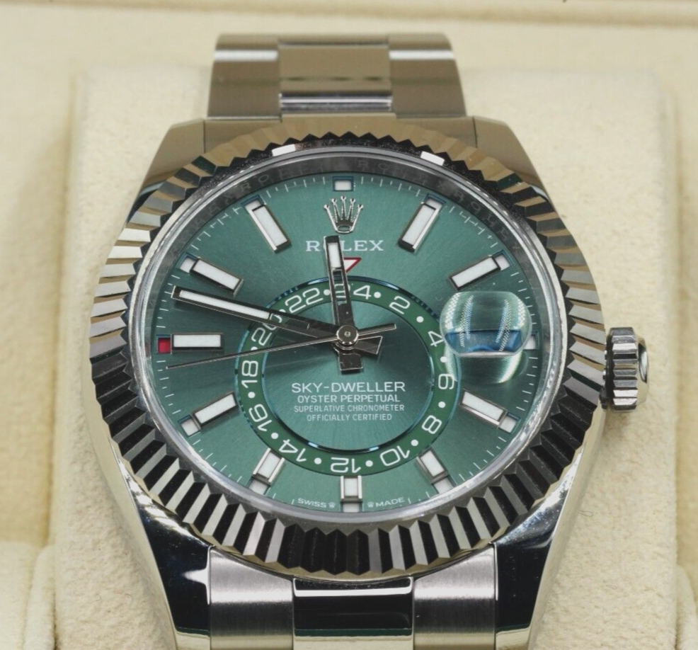 Rolex Skydweller | Ref. 336934 | Green dial | Oyster bracelet | Mint condition