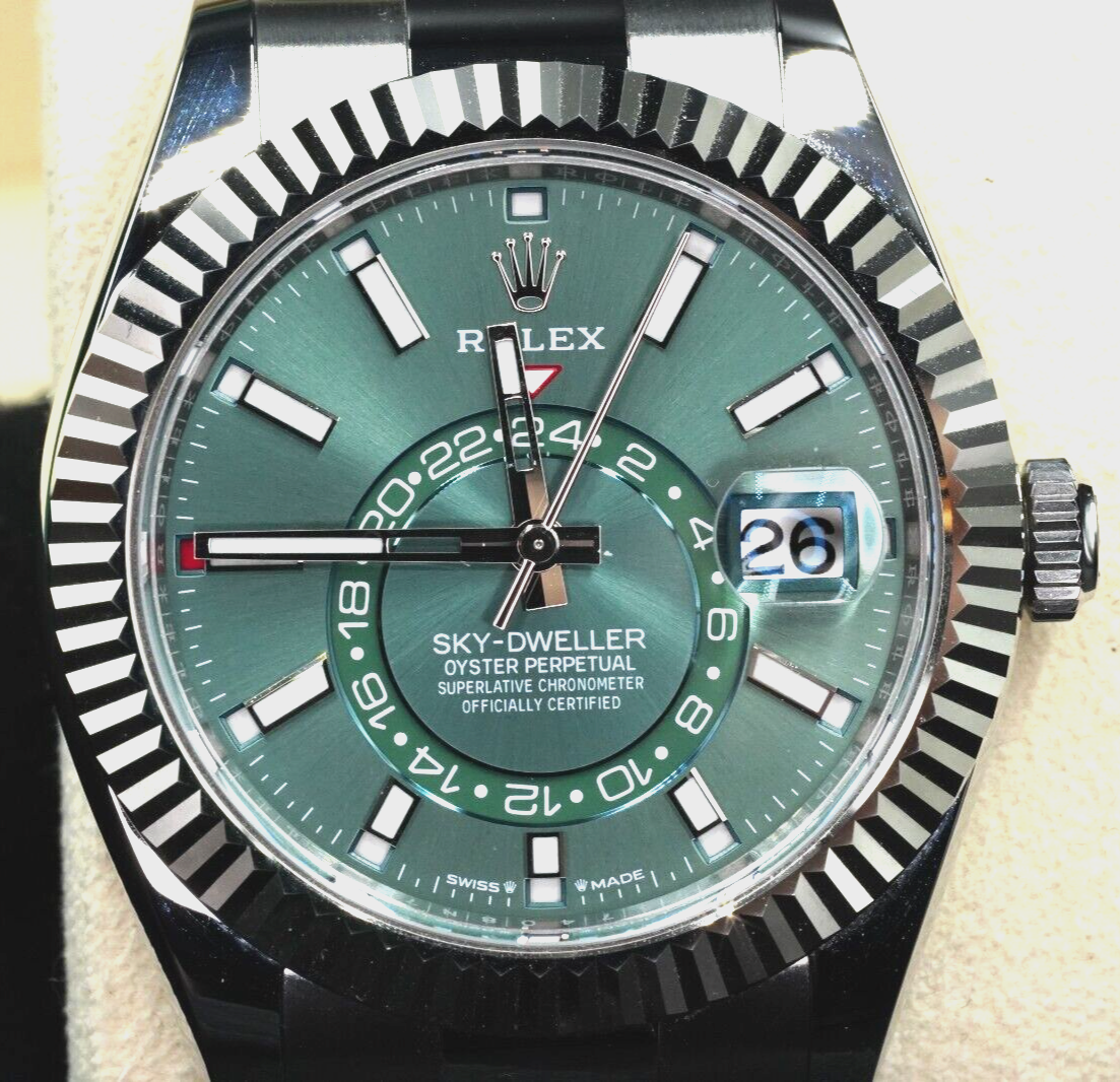 Rolex Skydweller | Ref. 336934 | Green dial | Oyster bracelet | Mint condition