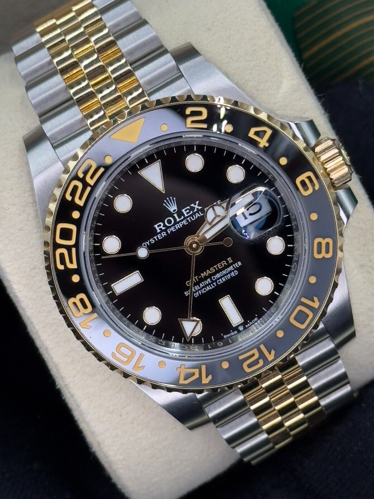 7718560
