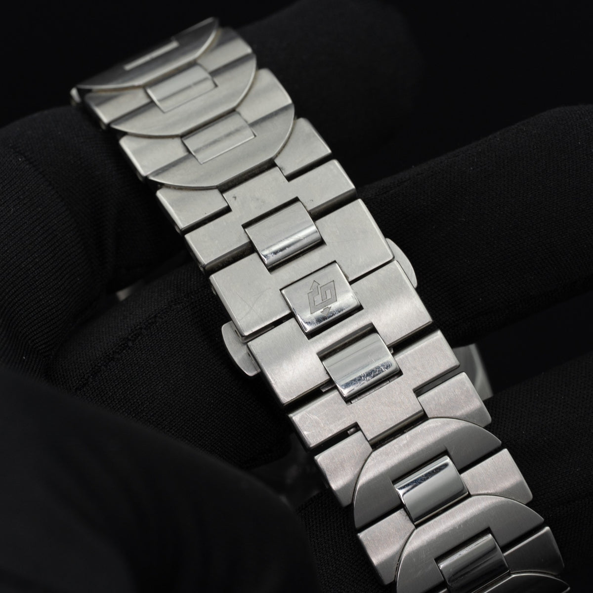 8240329