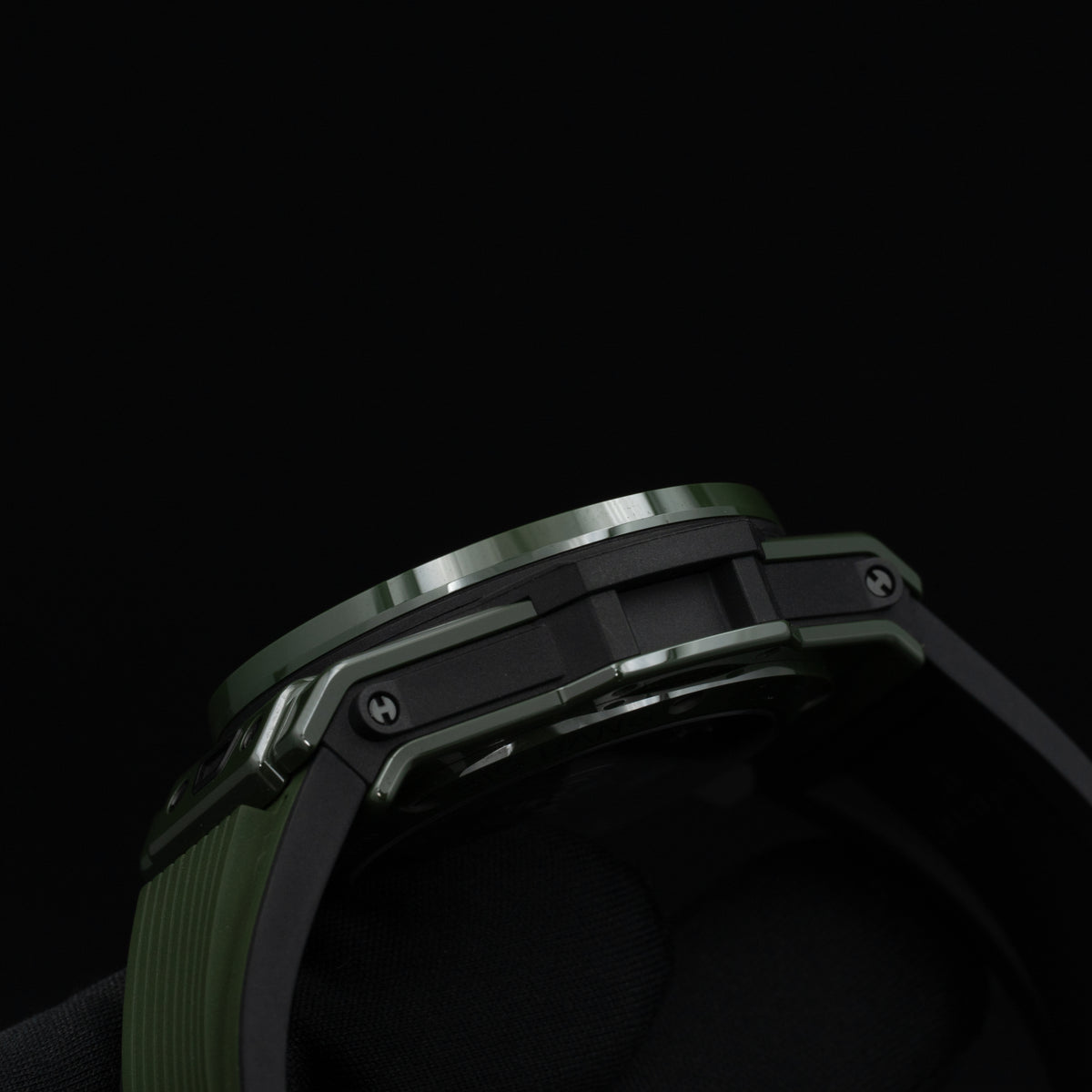 Hublot Big Bang Unico Green Ceramic | 441.GX.5210.RX | Box and Papers
