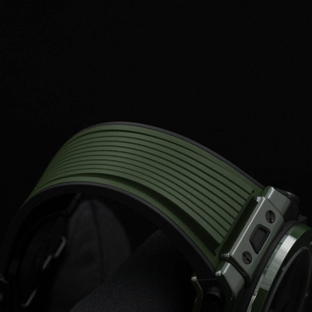 Hublot Big Bang Unico Green Ceramic | 441.GX.5210.RX | Box and Papers