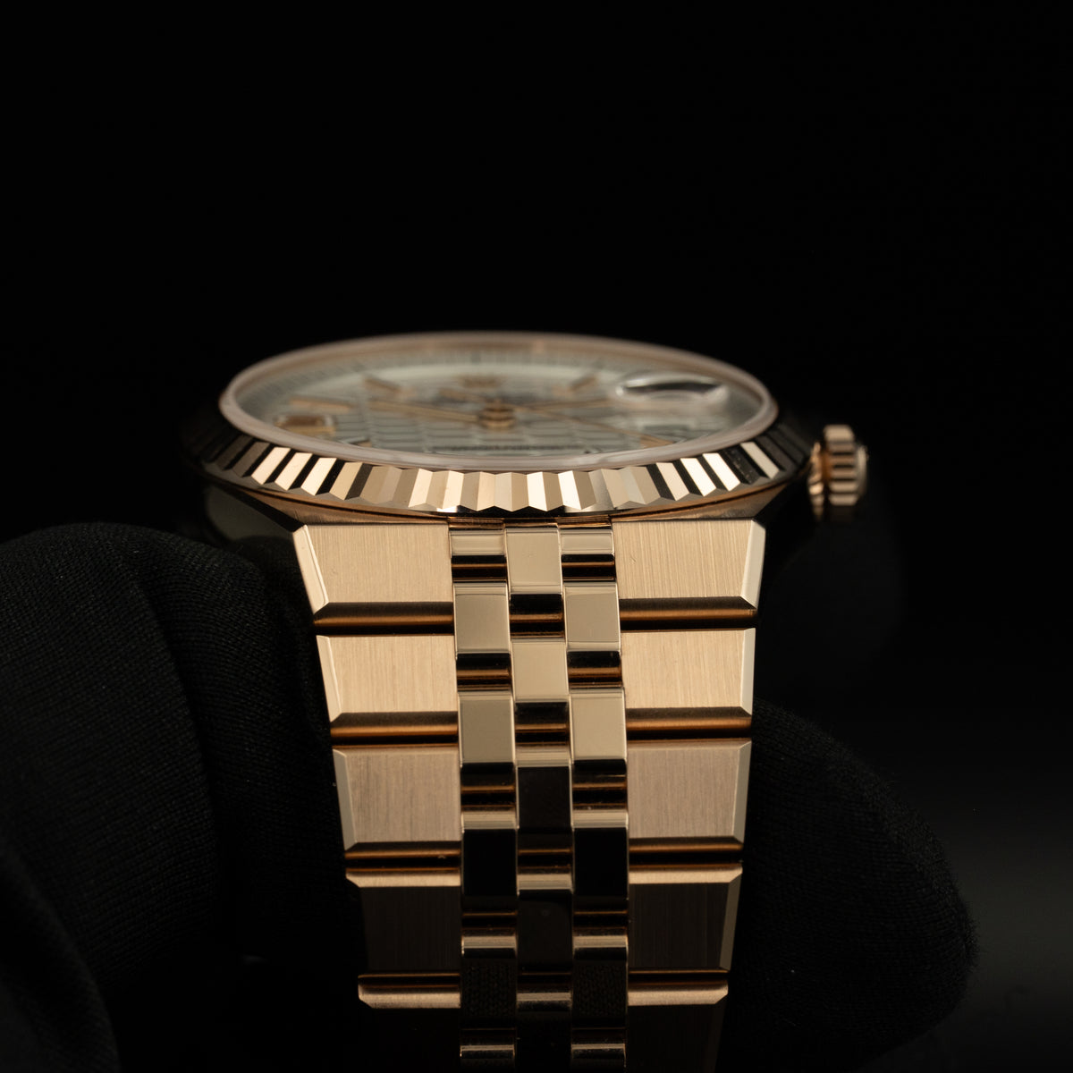Rolex Land-Dweller | 40mm | ref 127335 | Complete | 2025