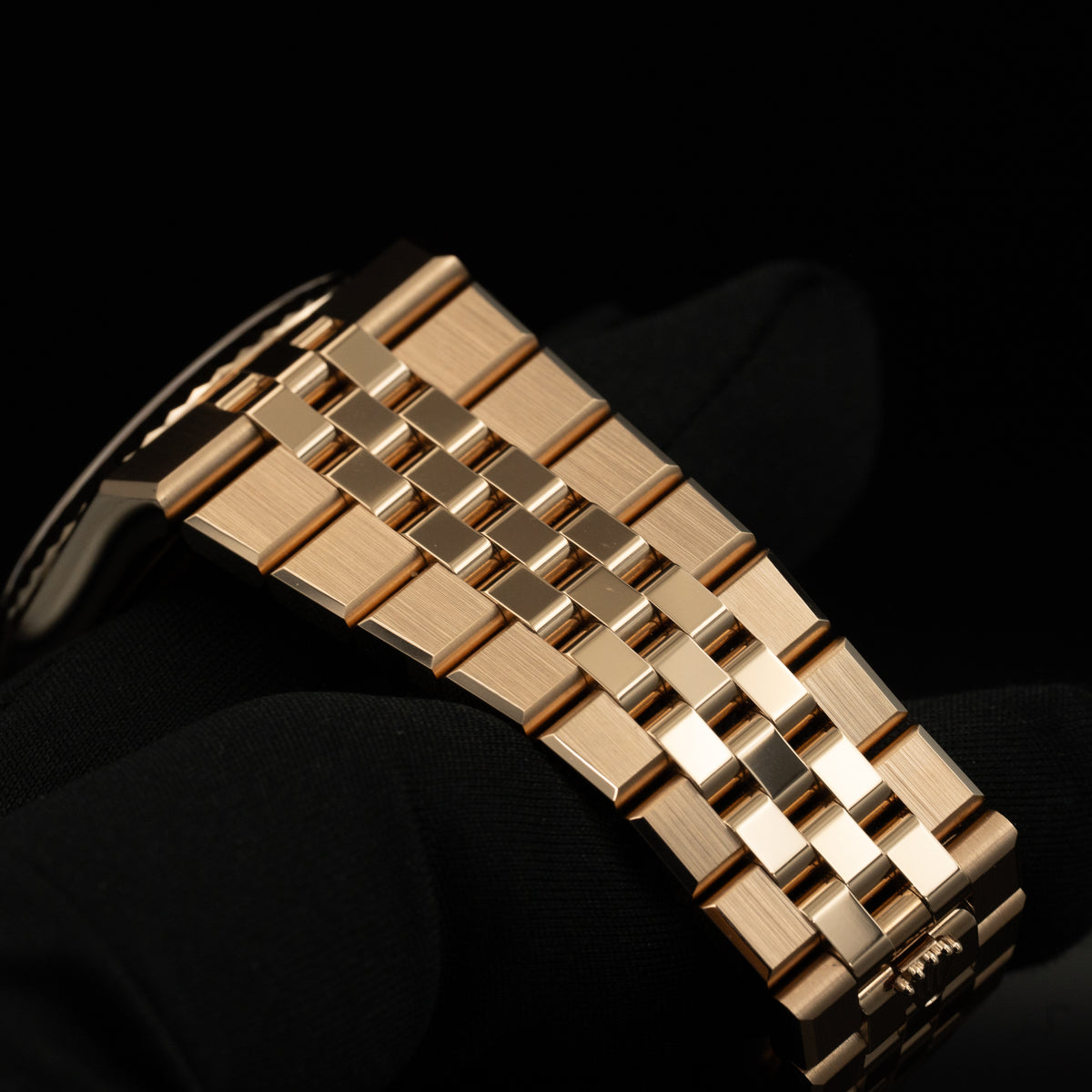Rolex Land-Dweller | 40mm | ref 127335 | Complete | 2025
