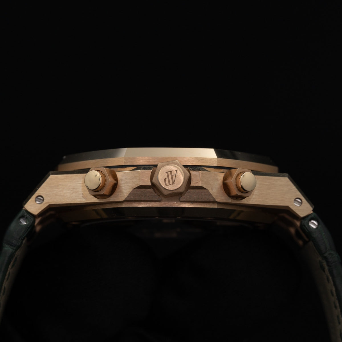 Audemars Piguet Royal Oak Chronograph - 26240OR.OO.D404CR.02