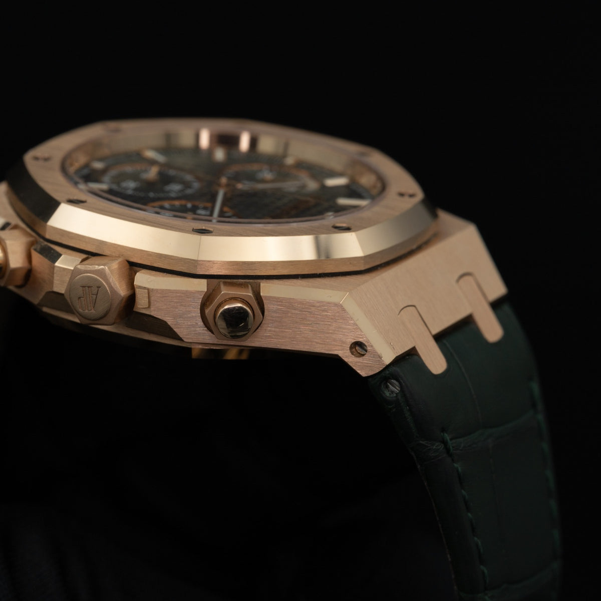 Audemars Piguet Royal Oak Chronograph - 26240OR.OO.D404CR.02